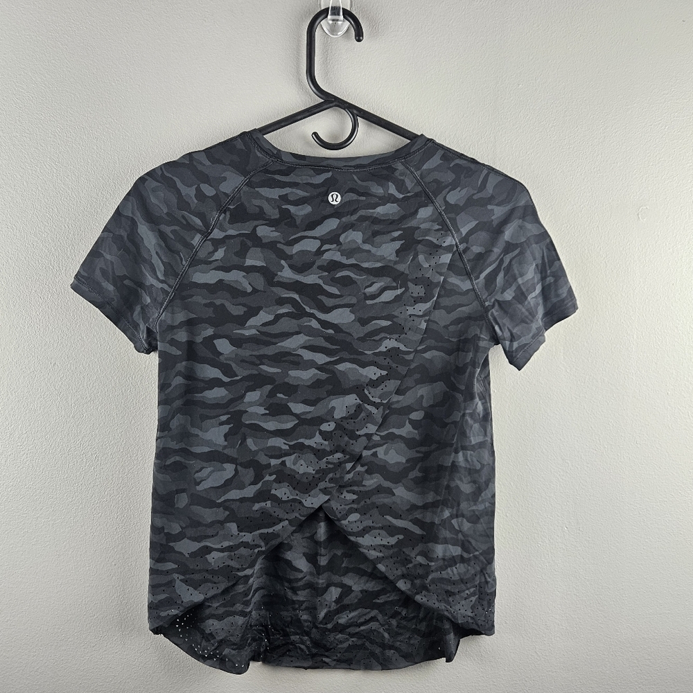 Lululemon quick pace camo shirt